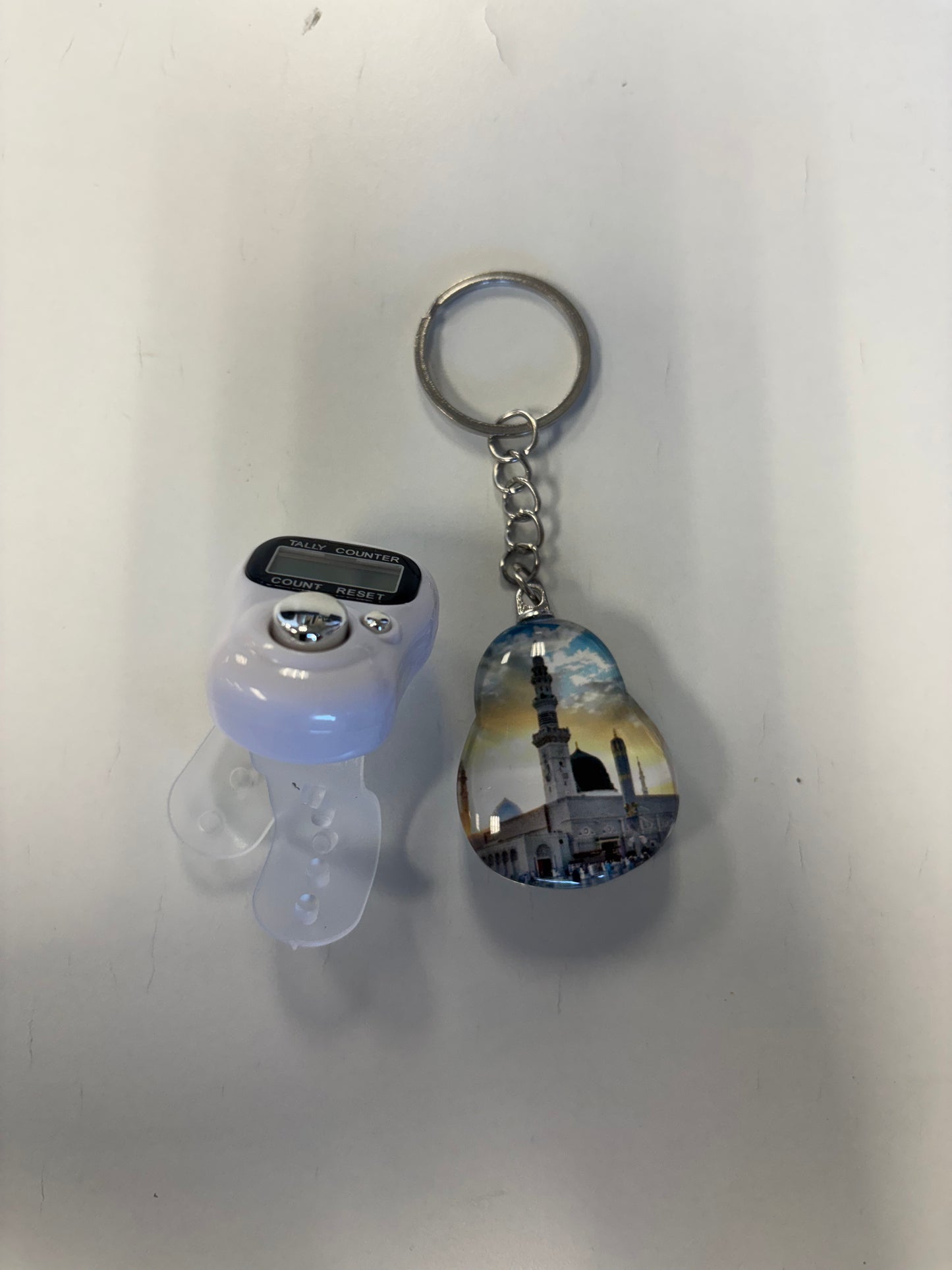 Dhikr Clicker Gift Set – Digital Tally Counter with Keychain (White)